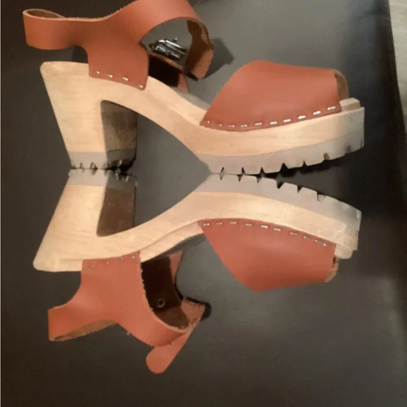 MIA Greta Swedish clog/SandalTan Leather Women's Sandals. 37 (61/2-7) - Picture 1 of 9